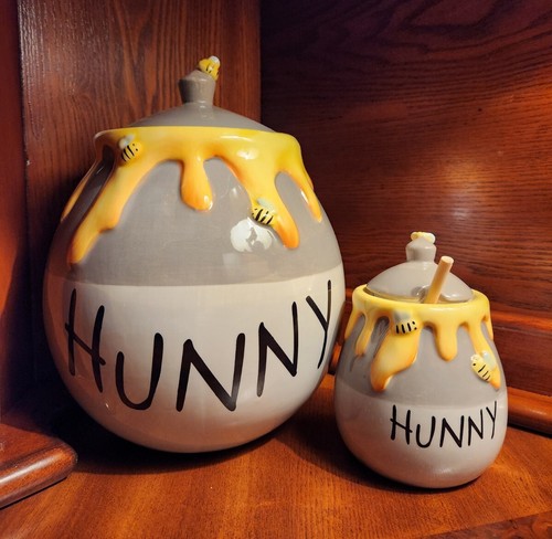 Disney winnie the pooh - winnie, hunny