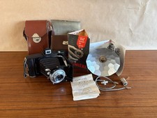 Ancien appareil photo LUMIÈRE Lumirex 6x9 + Flash Lumiflash