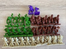 32 figurines du Jeu Dungeons & Dragons Donjons et Dragons