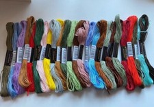 Lot de fils à broder