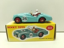 Dinky Toys (111) - Triumph TR2