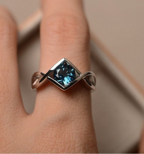 Bague pierres précieuses - bague,