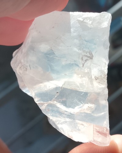 38.18gr 37x28x24mm quartz