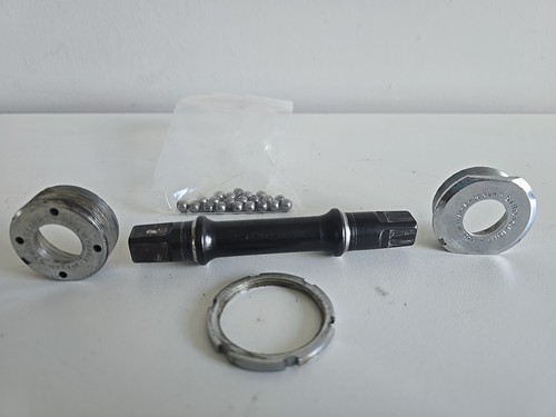 Boitier pédalier stronglight - boitier,