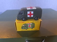 ANCIENNE AMBULANCE MILITAIRE