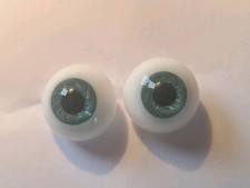 Yeux Verts de poupée ancienne