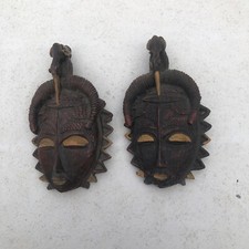 Lot De 2 Petits Masques Africains En Bois Dculpté Et Peint À La Main
