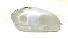 Réservoir d'essence en acier