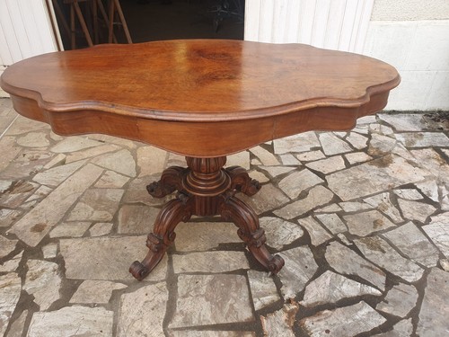 Table guéridon violoné