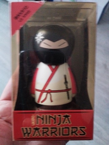 Rare figurine ninja warriors - rare,