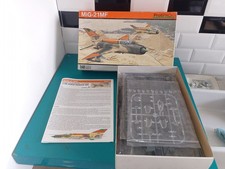 0104261 Maquette avion 1/48
