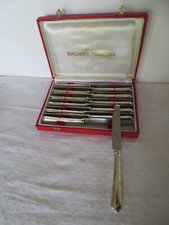 12 couteaux à entremet ou