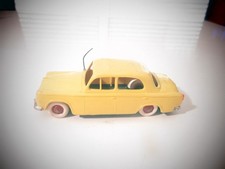 NOREV PEUGEOT 403 JAUNE SOCLE