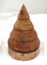 Sapin de Noel artisanal  en bois (Chêne de Bourgogne) 13 cm de hauteur
