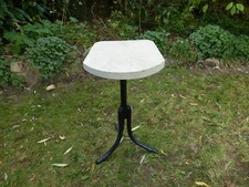 tabouret en fer,assise en bois,style industriel 