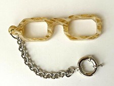 Très beau BIJOU DE SAC PORTE CLE LUNETTE NEUF Argenté Beige Blanc 10cm lunette