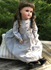 Poupée ancienne PARIS 301