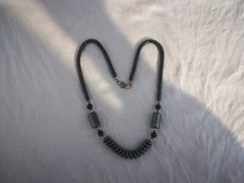 collier  en hématite 