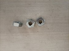 LOT ECROUS DE ROUE AVANT