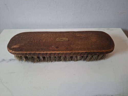 Ancienne brosse chaussures - à,