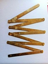 Ancien mètre pliant en