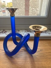 Bougeoir bretzel  dorothy thorpe ? mc connico ? Resine bleue