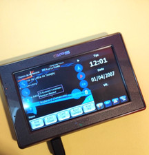 GPS MIO map  carte Europe)+  CABLES( USB ET ALUME CIGARE ) socle