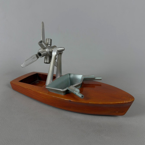 Cendrier bateau moteur - à,
