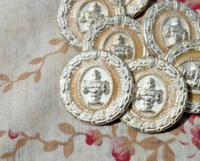 BOUTON VINTAGE HAUTE COUTURE