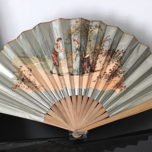 Grand eventail ancien fin - grand,