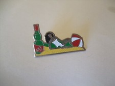PINS  BOISSON ALCOOL  GET 27  FEMME  PIN UP