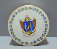 - PETITE BOITE PORCELAINE A