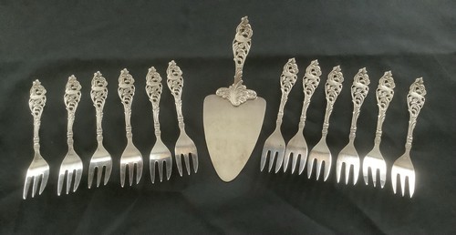 Ancien service gâteau - a,