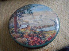 Ancienne boîte métallique