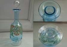 ANCIENNE CARAFE EN VERRE BLEU