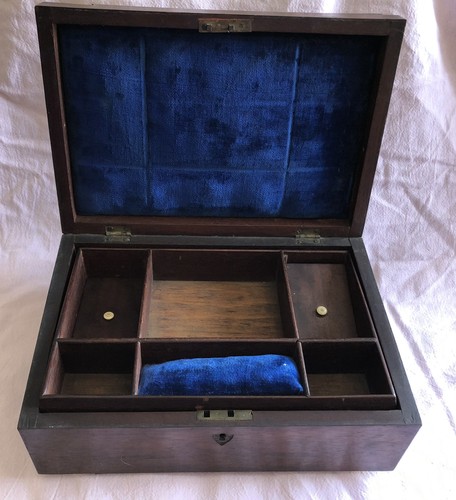 Ancien coffret boite couture