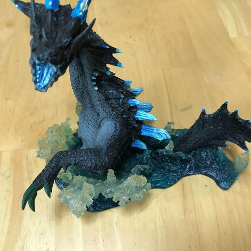 Figurine monster hunter statue - figurine,