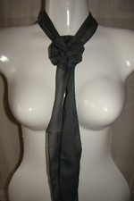 Echarpe grise fonce avec pince fleur 3 en 1 voir photo neuf