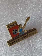 pin's Ademe Canoë Kayak Équipe 92 1992 JO Barcelone Jeux Olympiques Signé Ivory