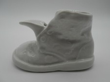 SUBLIME FIGURINE BOTTINE / CHAUSSURE EN PORCELAINE BLANCHE ALLEMANDE ? 