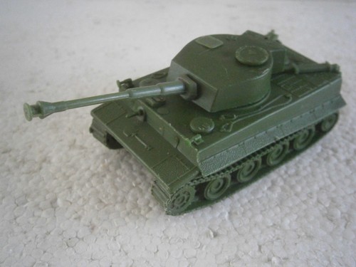 Maquette jouet ancien char - ancien,