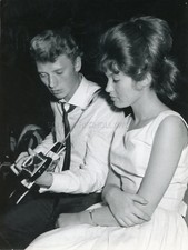 JOHNNY HALLYDAY GILLIAN HILLS