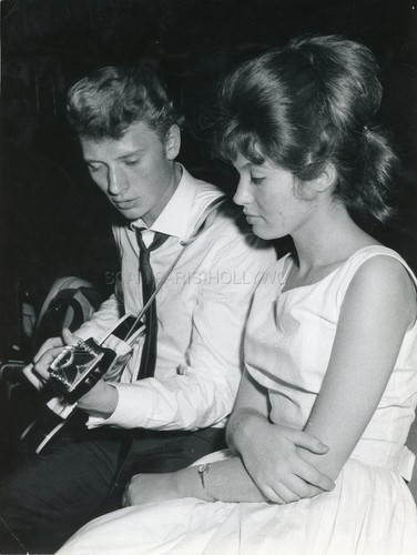 Johnny hallyday gillian hills - johnny,