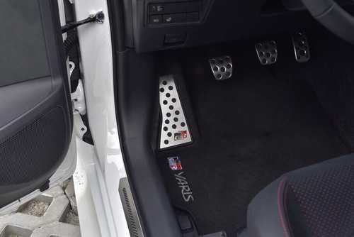 Repos pied toyota - yaris, gr
