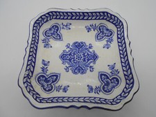 TRES BEAU PETIT PLAT /  VIDE