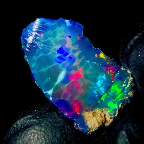 Feu opal gemstone - ,, dry