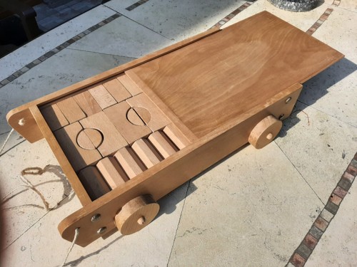 Ancien jouet chariot - ,