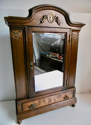 Rare armoire poupée - rare,