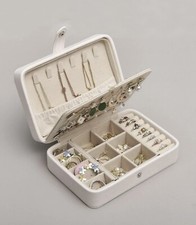 Boîte À Bijoux Coffret Blanc Simili Cuir A Bouton Vintage Femme Multi Grille