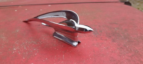 Mascotte capot simca aronde - mascotte,